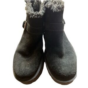 koolaburra by ugg Black Suede Zip Side booties‎ Buckle Size 6 Wedge Heel